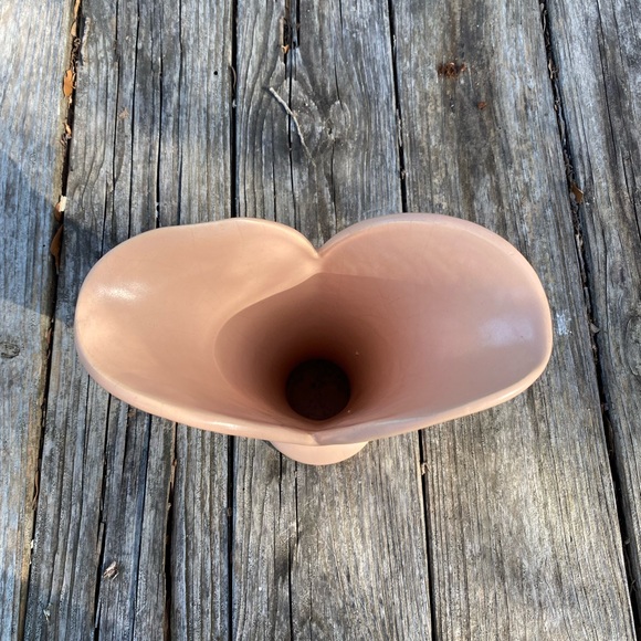 1930’s Rumrill Swan Vase - Picture 5 of 9